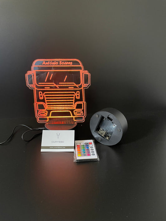 Candeeiro com desenho 2D e 3D